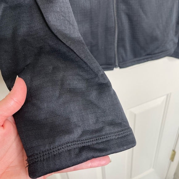 IZOD perform X full zip jacket | L - Picture 3 of 9